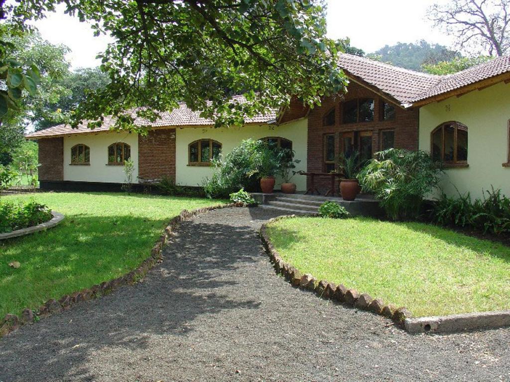 Moivaro Coffee Lodge Arusha Bagian luar foto